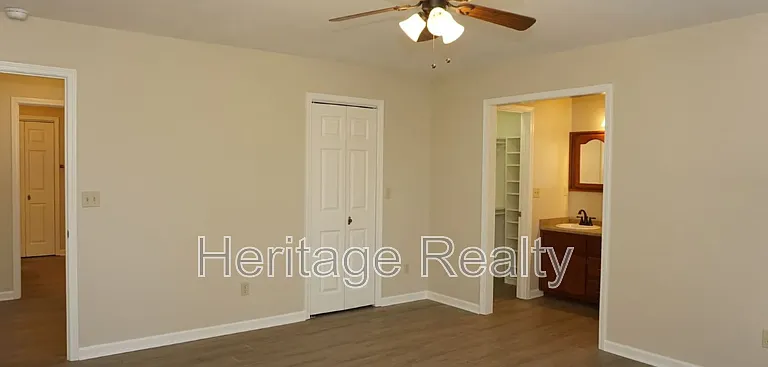 867 Westgate Dr — Photo 17