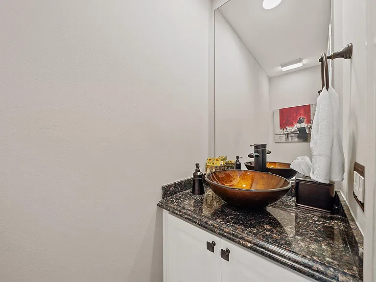 2117 Tigris Dr — Photo 32