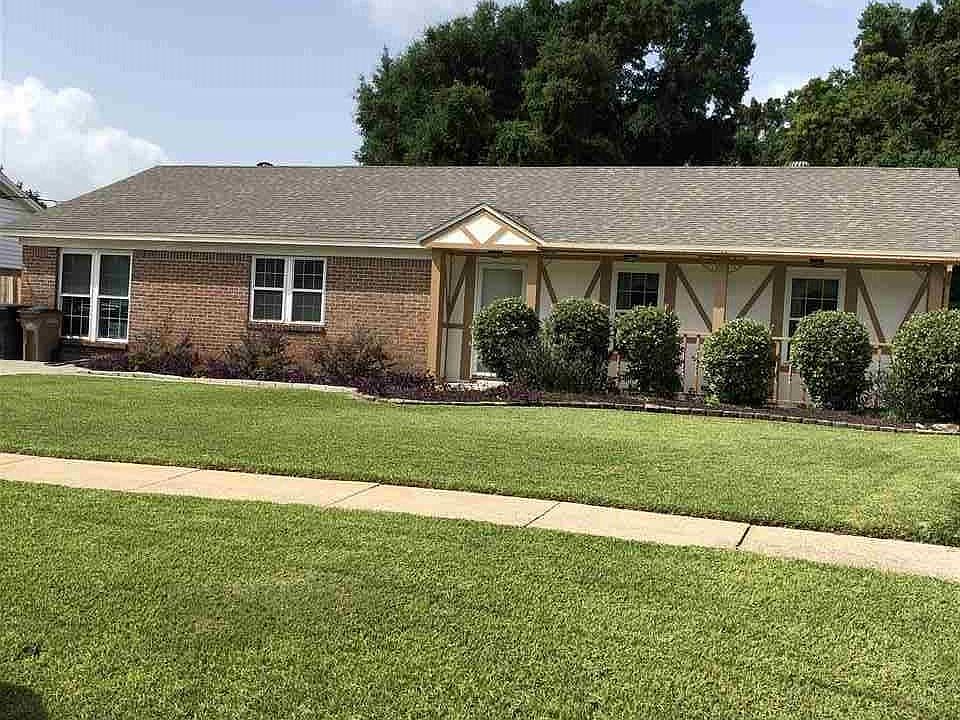 1st image of 4515 Balmoral Dr