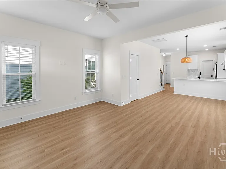 1203 E Bolton St — Photo 8