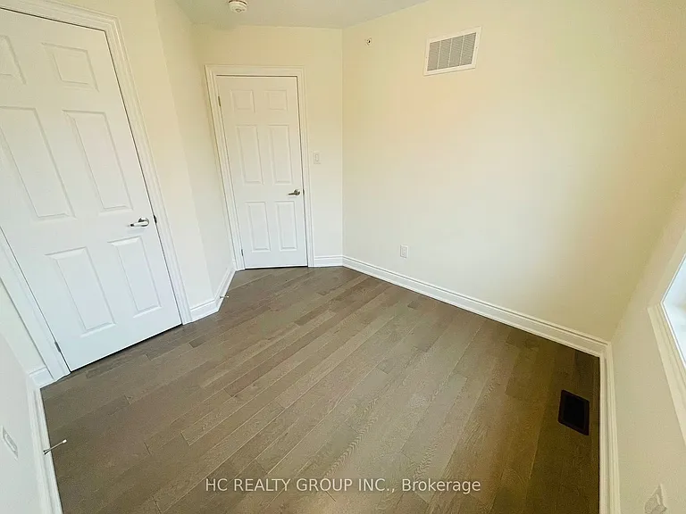 117 Thomas Frisby Jr Cres — Photo 15