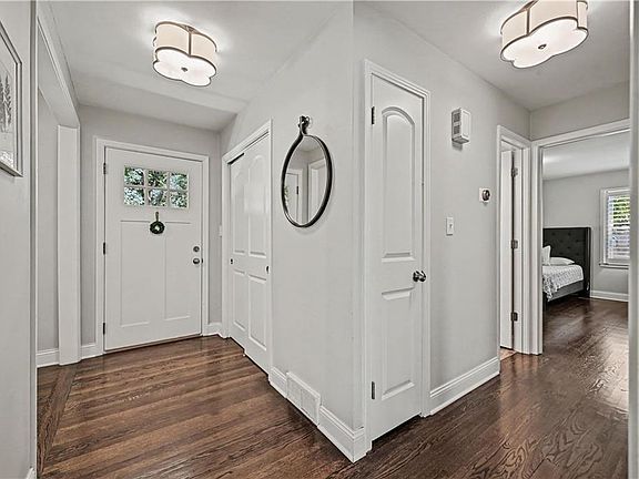 4th image of 6340 Reeds Dr
