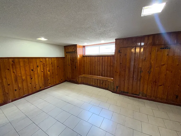 2545 S Bellford St — Photo 57