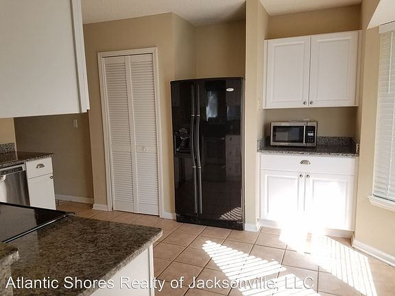 3rd image of 13576 S Capistrano Dr