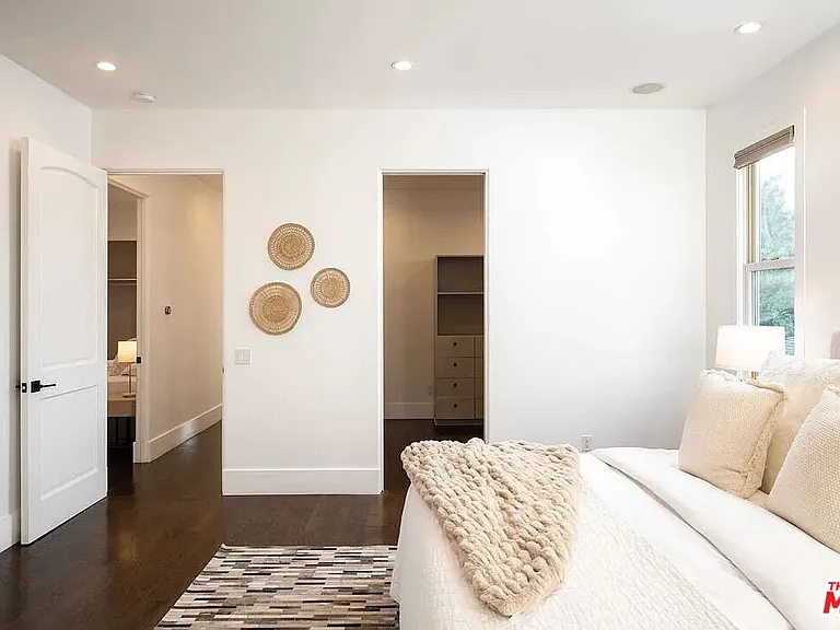 3496 Redwood Ave — Photo 18