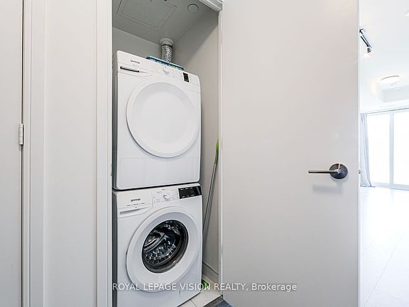 5th image of 425 Front St E #1008