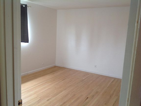 3rd image of 3252 Anita Ct