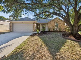 7208 Meadowbrook Dr, Watauga, TX 76148