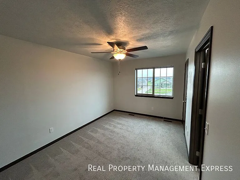 2214 S Ronsiek Ave — Photo 10