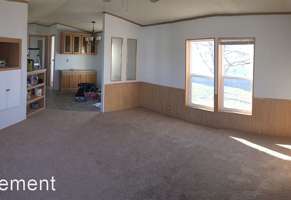 1st image of 2712 Donna Ave