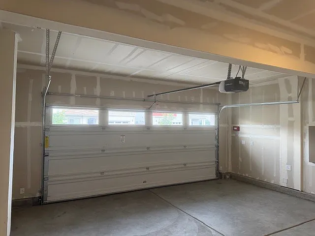 6831 Oakum Way — Photo 36