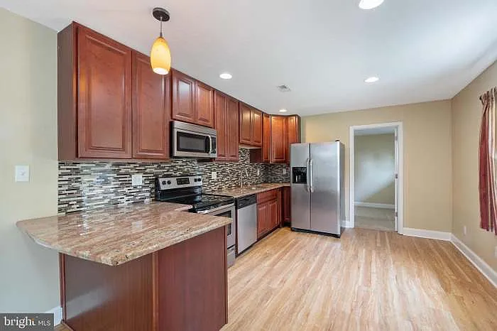 27 Chippendale Cir — Photo 7