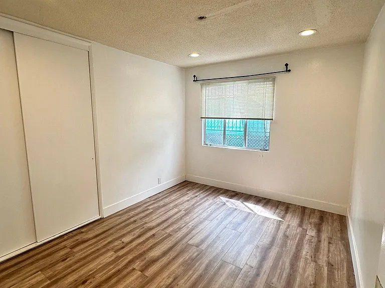 1000 Hancock Ave #5A — Photo 5