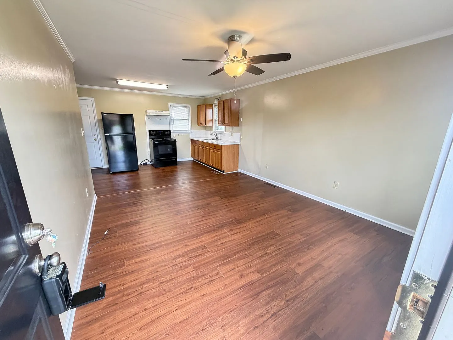 1bed/1ba duplex downtown Landis very Nice condition — Photo 2