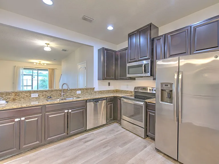 5116 Bay Isle Cir — Photo 8