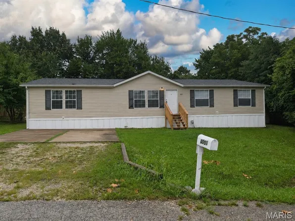 4001 Crest Dr, House Springs, MO 63051