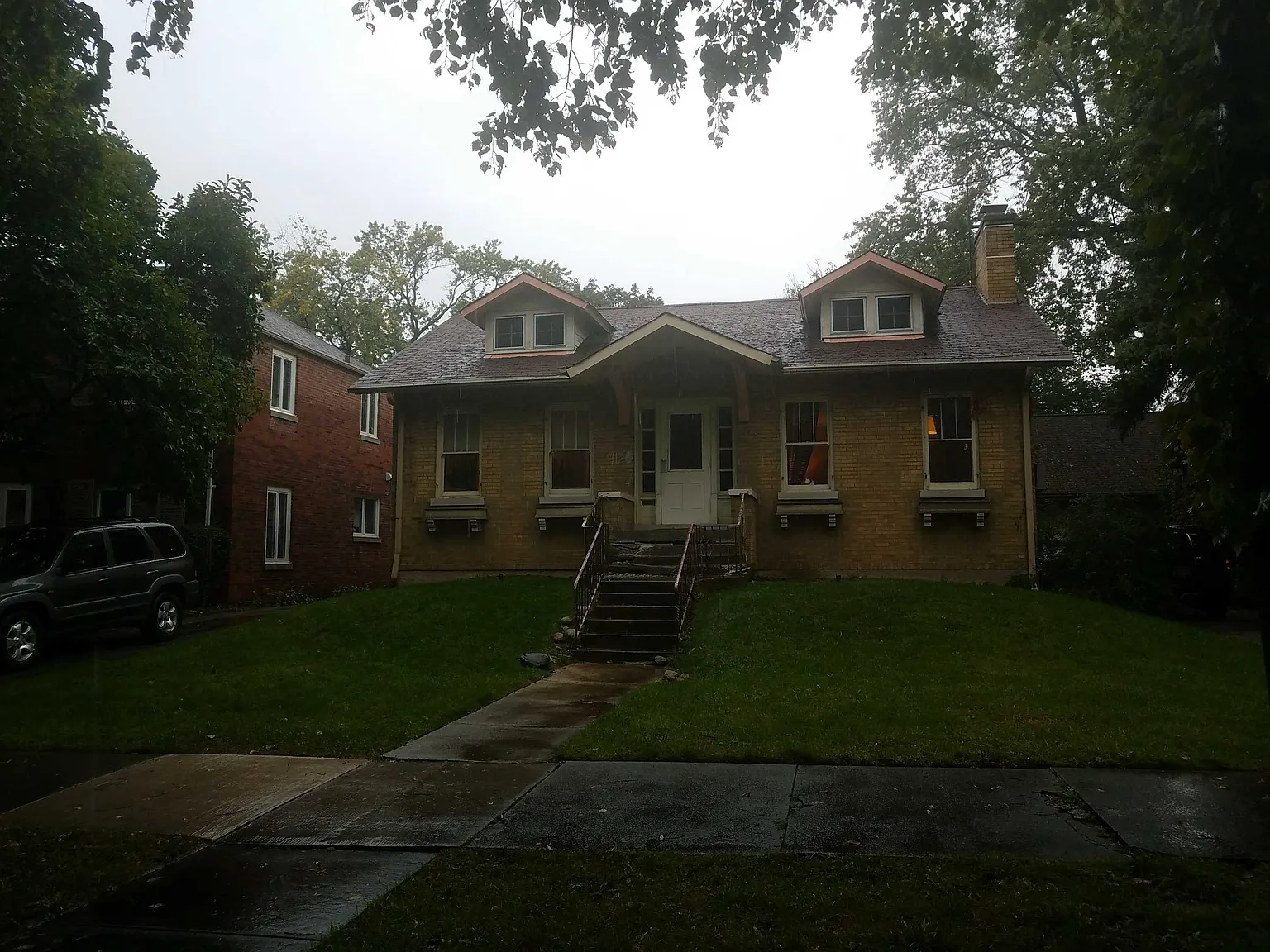 9120 S Hoyne Ave photo 1