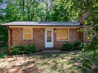 516 Hartness Rd, Statesville, NC 28677