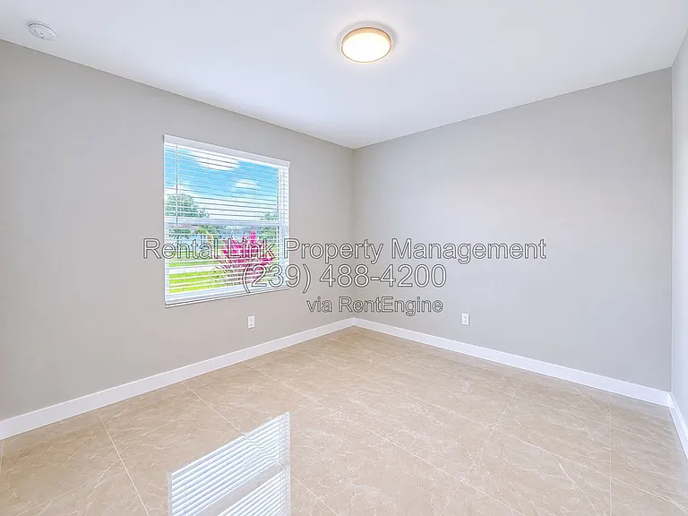 2116 NE 22nd Ave — Photo 22
