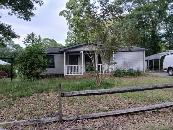 541 Betsy Ln, Woodruff, SC 29388