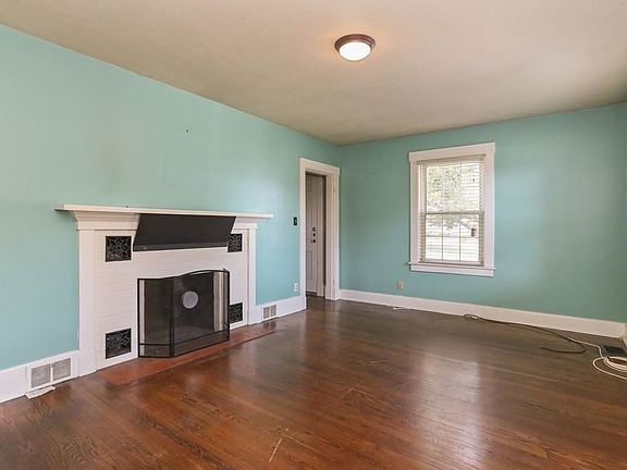5th image of 172 Wilson St
