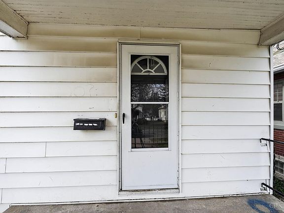 4th image of 1631 Goodman Ave