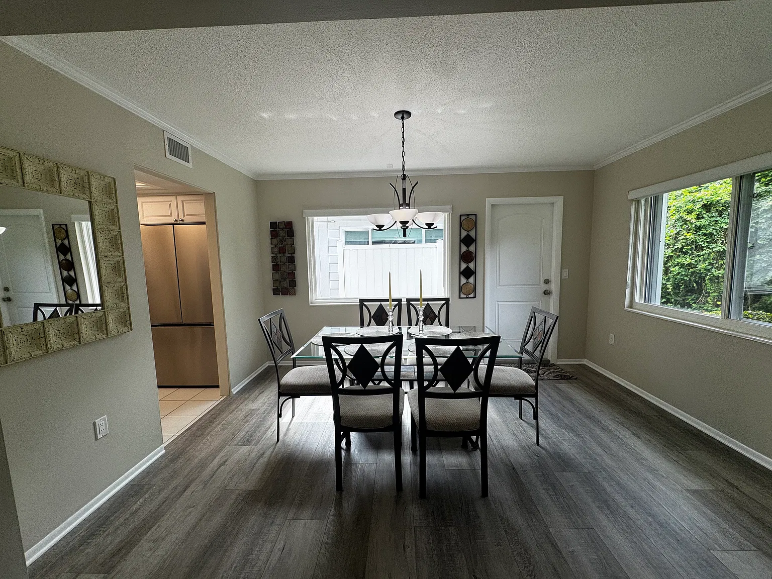 2 bed, 1195 sqft, $3,900 — Photo 4