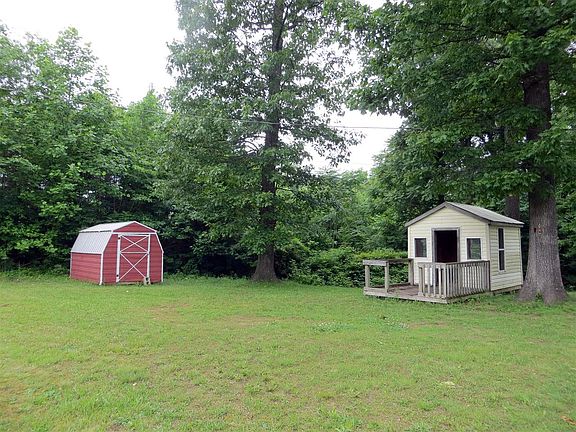 5th image of 95 Henderson Wood Dr