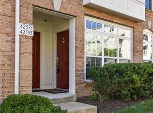 42593 Cardinal Trace Ter, Ashburn, VA 20148