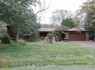 20070 Greenway, Troy, MI 48076