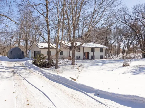 22525 Linnet St NW, Oak Grove, MN 55005