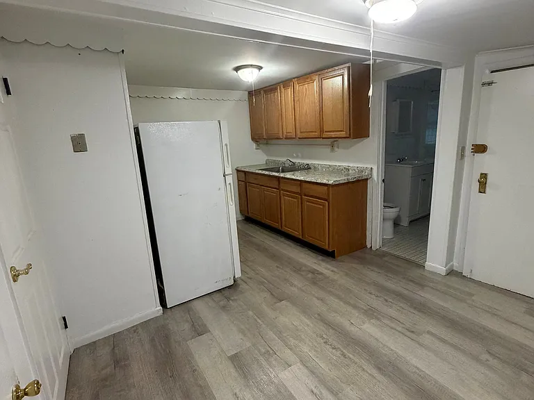 43-45 Granfield Ave — Photo 2