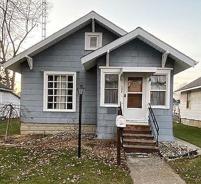 1st image of 527 Columbia St