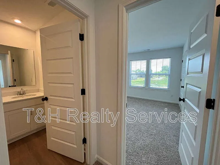 9275 Loyola Way — Photo 18