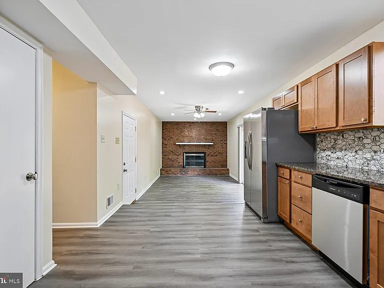 8805 Bolero Ct — Photo 12