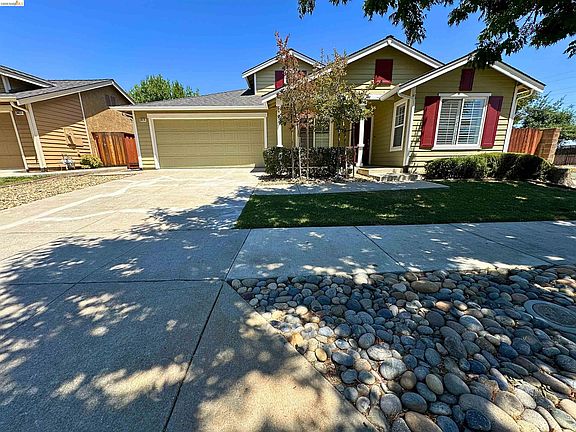 2nd image of 3014 Wright Way