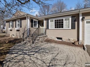 629 Pulis Ave, Mahwah, NJ 07430
