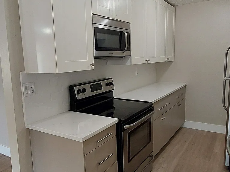 904 Mandarin Isle — Photo 4