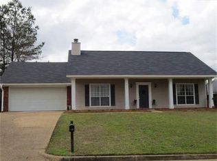 711 Hawthorn Green Dr, Ridgeland, MS 39157
