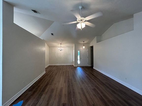 4th image of 2031 Sunny Dale Dr