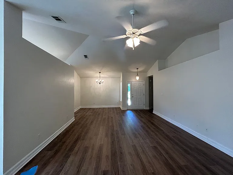 2031 Sunny Dale Dr — Photo 4
