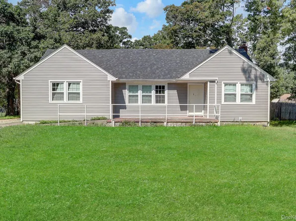 1987 William Floyd Parkway, Ridge, NY 11961