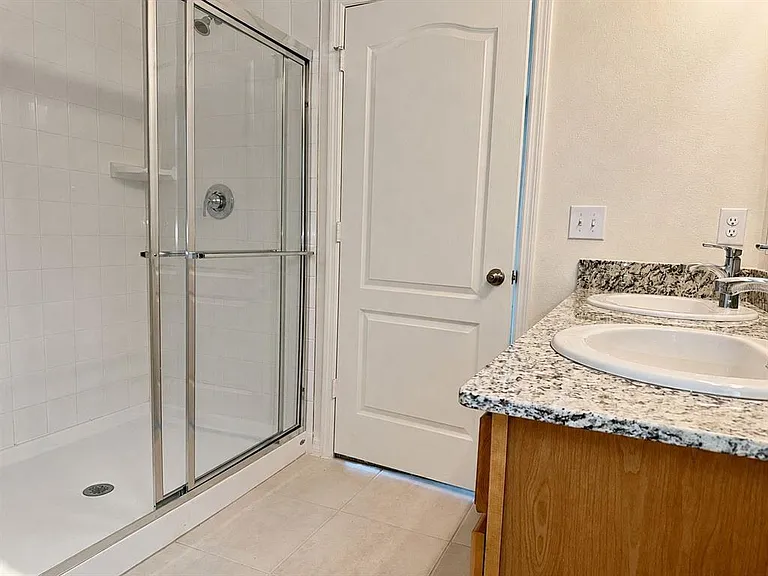 2717 Raindrop Run St — Photo 21