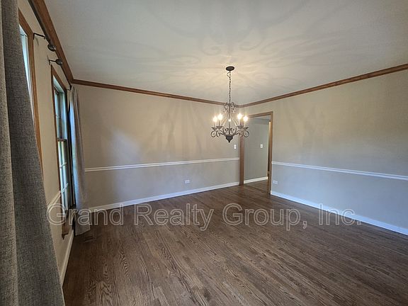 5th image of 1565 Old Barn Cir