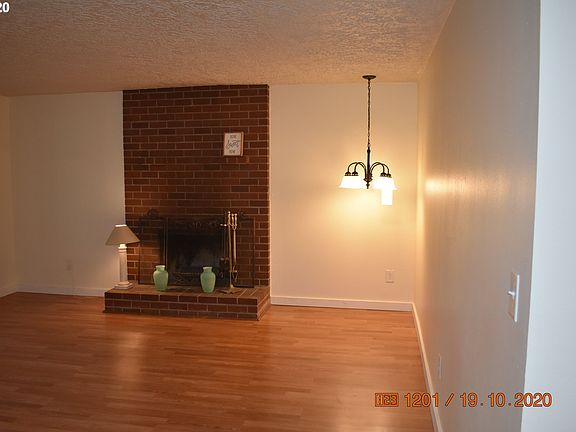 2nd image of 1518 SE 139th Ct
