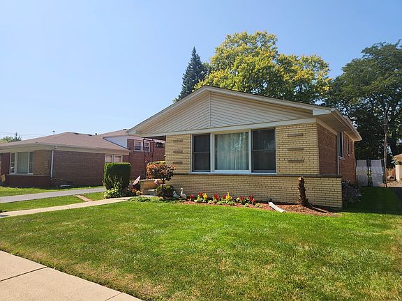 2nd image of 10132 Minnick Ave