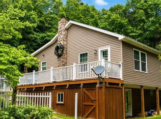 63 Pine Hill Rd, Smock, PA 15480