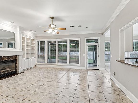 5th image of 92 Pinehurst Dr