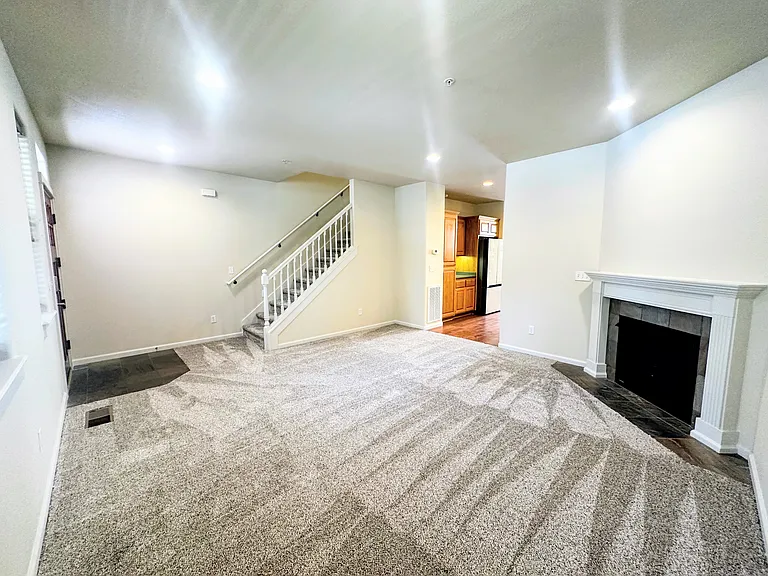 2221 Dollarhide Way — Photo 11