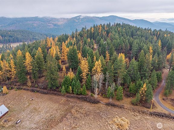 3rd image of 700 L Dry Gulch Road